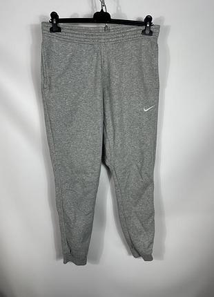 Спортивные штаны nike swoosh