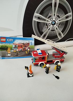 Lego city fire пожарный автомобиль с лестницей 60107