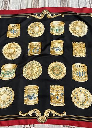 Вінтажна яскрава хустка