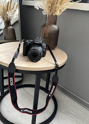 Фотоапарат  canon