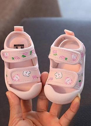 Яскраві босоніжки 5