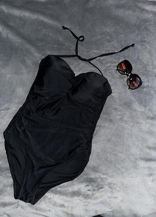 Купальникa жіночий суцільний чорний f&f