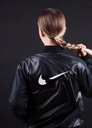 Жіночий бомбар nike вітровка куртка з великим логотипом ,adidas,puma