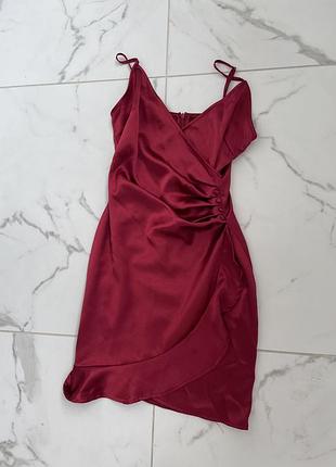 Вечірня сукня