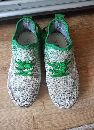 Кроссовки детские