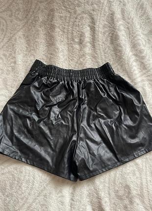 Шкіряні шорти