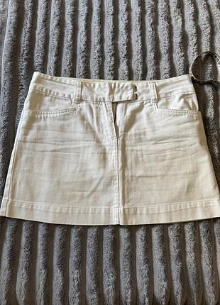 Коротка спідниця, білий джинс