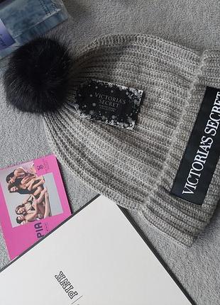 Шапка от victoria ́s secret