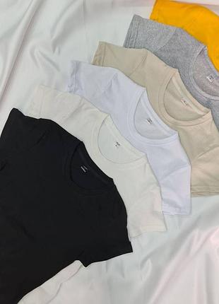 Футболка жіноча