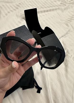 Prada окуляри оригінал