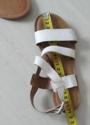 Босоніжки сандалі  m&s 2