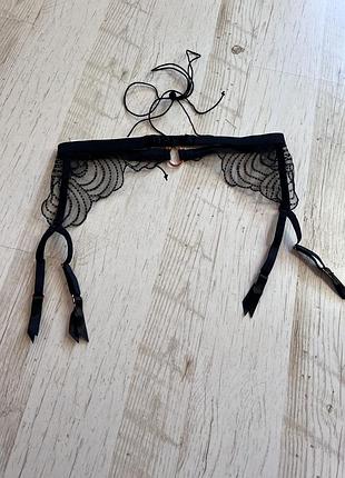 Спокусливий мереживний пояс для панчох intimissimi