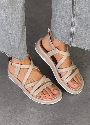 Бежеві натуральні шкіряні босоніжки з тонкими ремінцями на товстій підошві шкіра беж