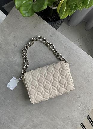 Трендовая молочная стеганая сумка reserved zara2 фото