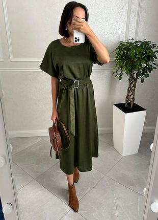 Однотонна сукня міді з жатого шовку з поясом