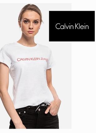 Футболка calvin klein jeans (размер m) — идеально для летнего образа!