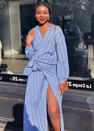 Красивое платье в полоску