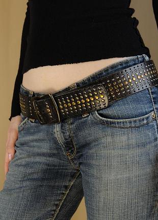 Ремінь шкіряний чорний з заклепками заклепки закльопки вінтаж вінтажний шкіра пояс метал