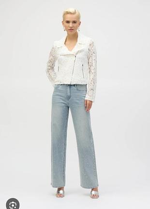 Кружевной жакет в байкерском стиле