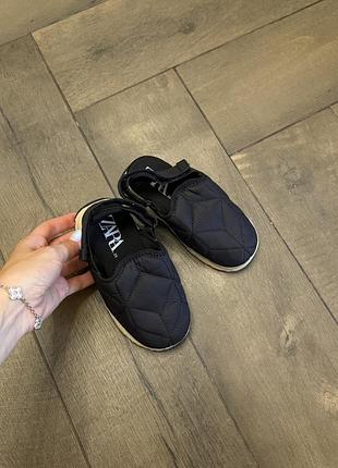Босоніжки zara дитячі сандалі мюлі 24 25 р