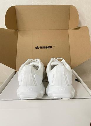 Alo yoga runner белые кроссовки7 фото