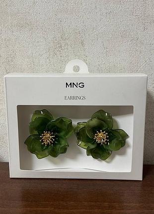 Женские серьги mango_floral earrings_пастельно-зеленые