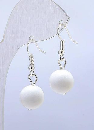 Серьги белого коралла