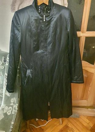 Жіночий чорний плащ,на змійці, новий, не секонд, дуже елегантний,підкреслює фігуру