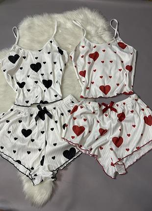 Дуже мила піжама топ майка та шорти з серденьками