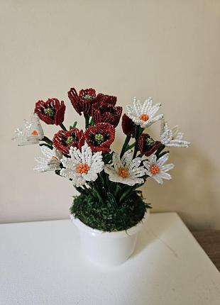 Маки та ромашки з бісера