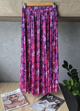 Довга спідниця,  плісе на підкладці.