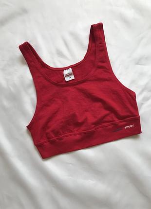 Яскравий топ