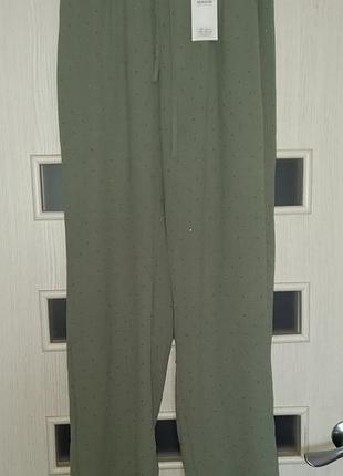 Палаццо,широкие летние брюки
широкие летние брюки
стрази