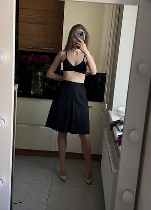 Стильная чёрная шерстяная миди винтажная итальянская юбка размер м 100% шерсть  расклешенная юбка