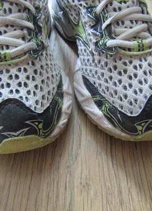 mizuno wave precision 11