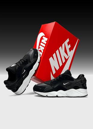 Жіночі кросівки nike air huarache black white