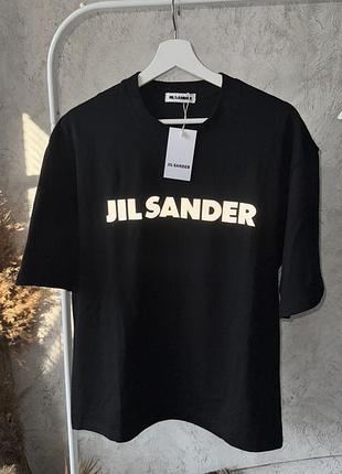 Футболка jil sander черная с светоотражающей надписью оверсайз