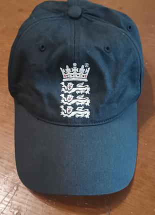 Бейсболка  adidas