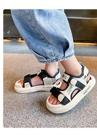 Детские сандалии на липучках