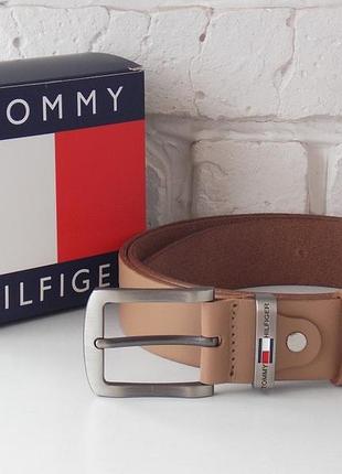 Мужской кожаный ремень бежевый tommy hilfiger классический