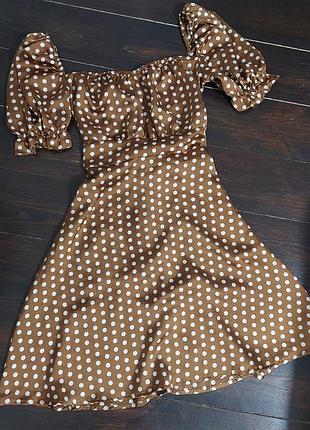 Платье в горошек