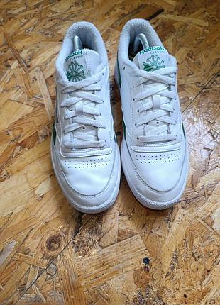 Оригінальні шкіряні демісезонні кросівки reebok classic2 фото