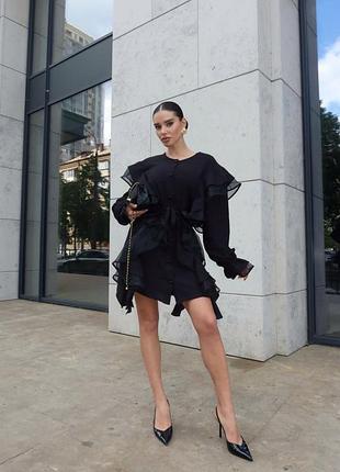 Платье женское короткое льняное летнее, с длинным рукавом, на пуговицах, с воланами, черное4 фото
