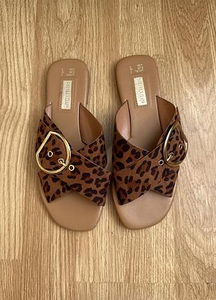 Шльопанці primark