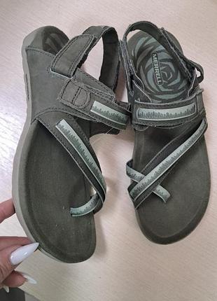 Босоножки женские