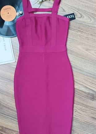 Сукня футляр