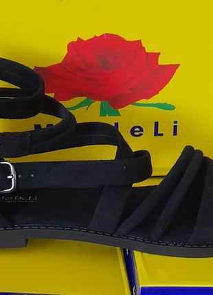 Босоножки женские экозамш черные