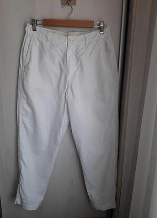 Белые брюки uniqlo