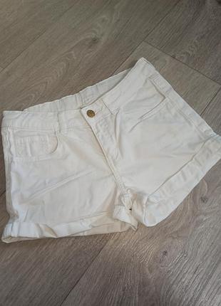 Білі шорти на дівчинку р.152
