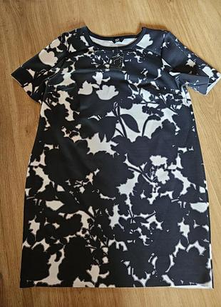 Стильное платье оверсайз